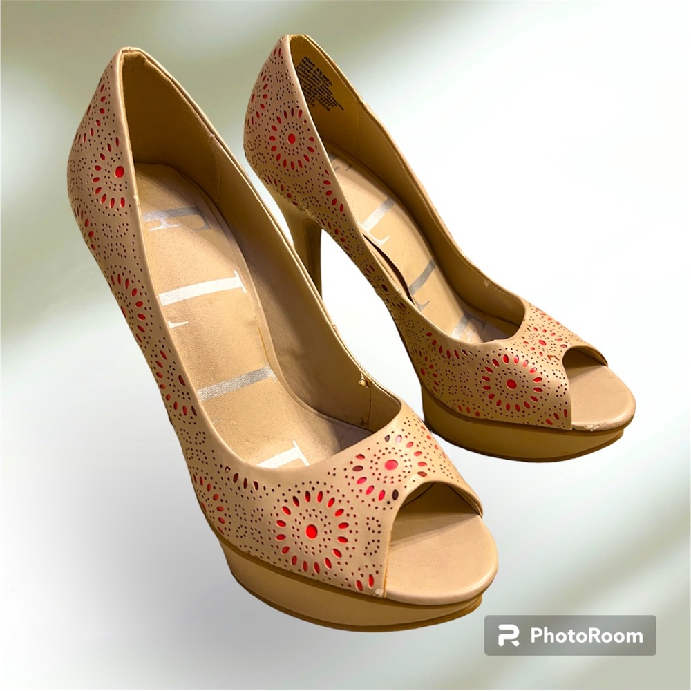 Nude and Coral Pumps Elle Size 8.5
